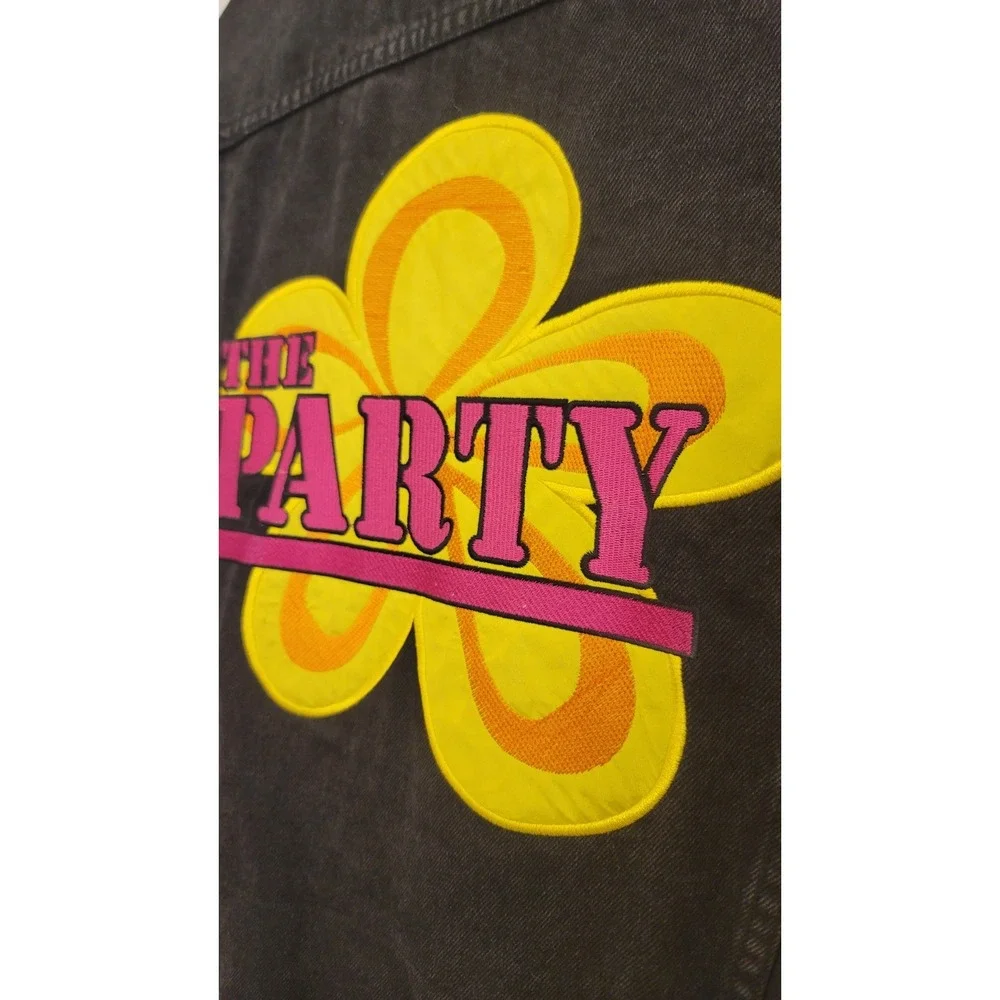 Black‎ Denim Trucker Jean Jacket M Upcycled Distressed Vtg Hippie Flower Rainbow